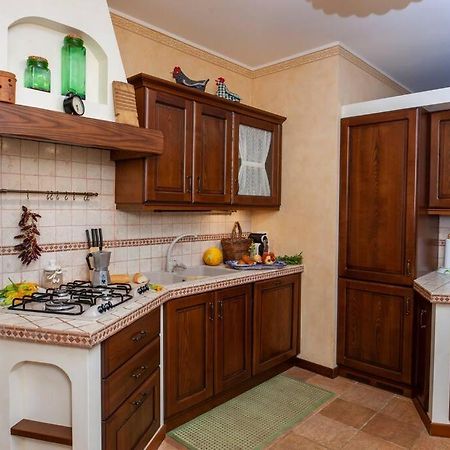 Spaziosa Villa Con Piscina E Giardino, Polignano A Mare Zewnętrze zdjęcie