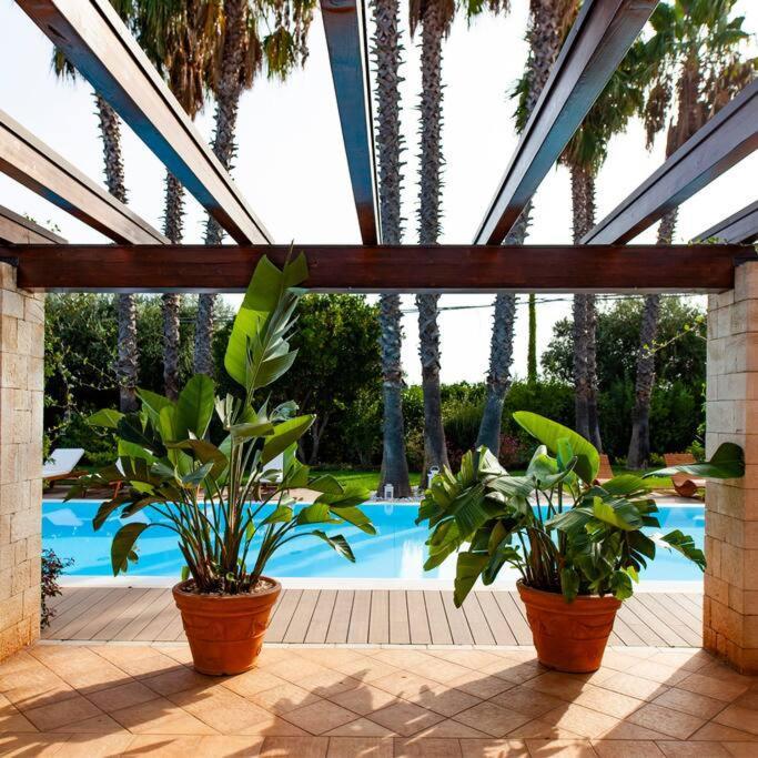 Spaziosa Villa Con Piscina E Giardino, Polignano A Mare Zewnętrze zdjęcie